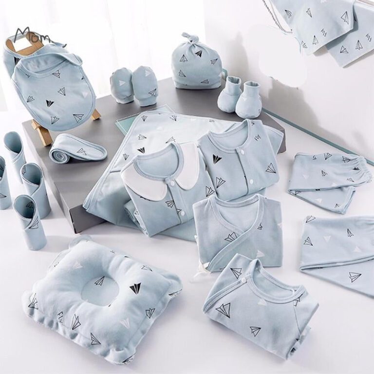 Buy Newborn Baby Clothes Set I Discover the Perfect Ensemble
